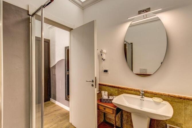 Smart Lux Roma Centro Hotel ภายนอก รูปภาพ