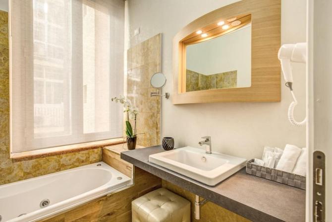 Smart Lux Roma Centro Hotel ภายนอก รูปภาพ