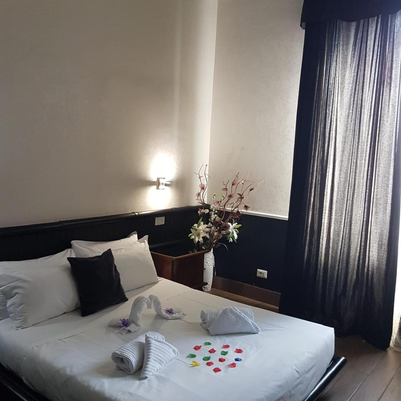 Smart Lux Roma Centro Hotel ภายนอก รูปภาพ